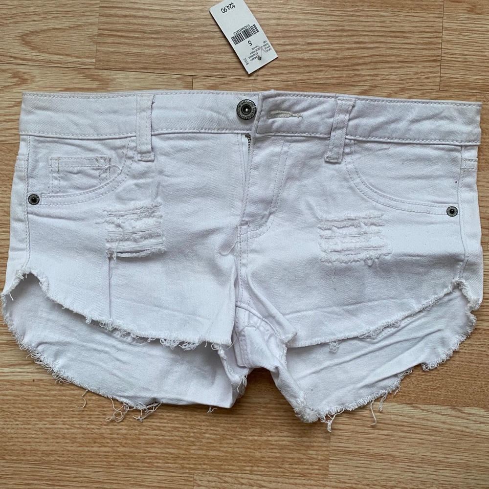 NWT Wet Seal White Jean Shorts, size 5